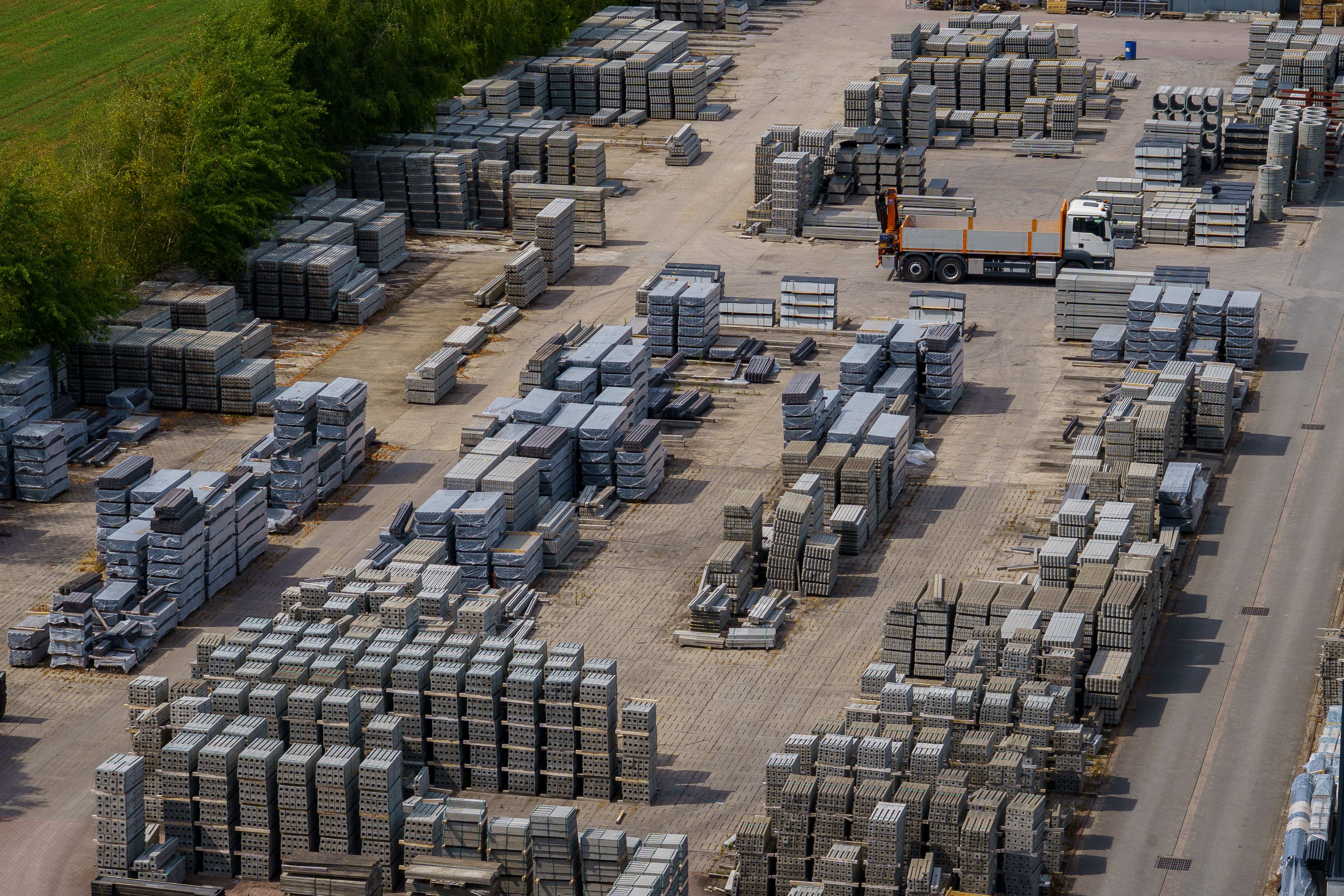 Logistics & Supply Chain